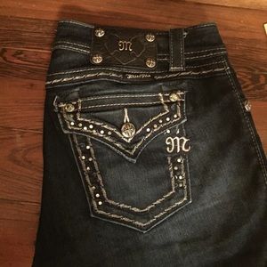 Miss me dark wash easy boot jeans! RUN BIG!