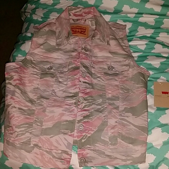 Levis Vest