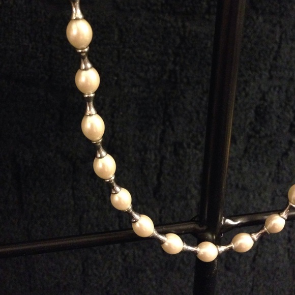 Short necklace! - Picture 2 of 2