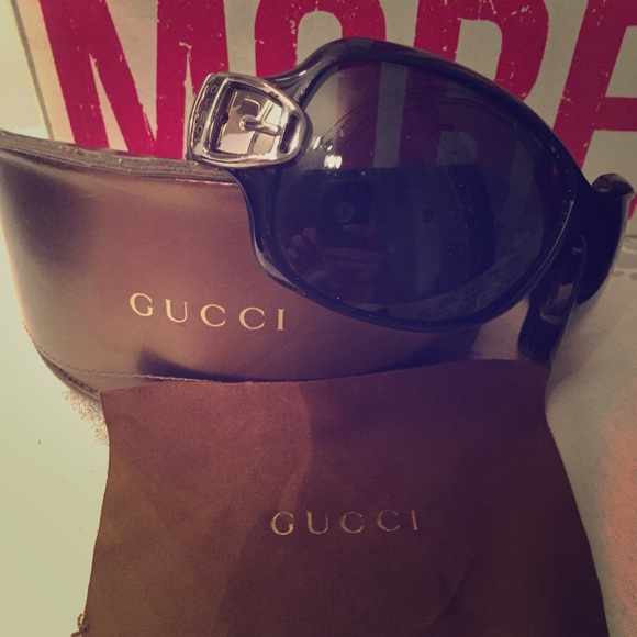 Gucci black oversized sunglasses