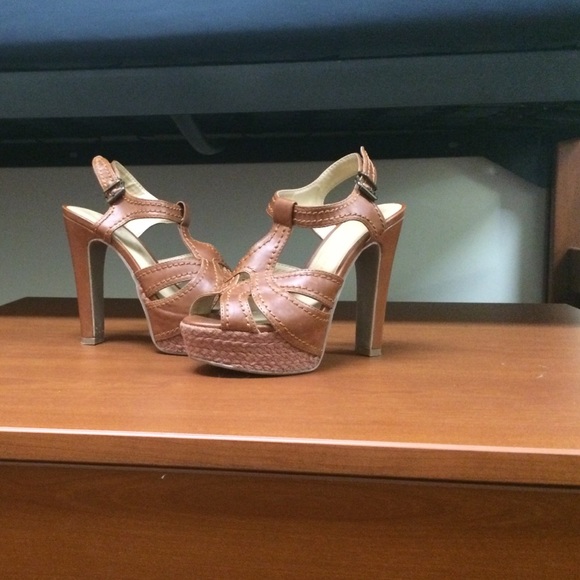 Lauren Conrad chesnut heel.