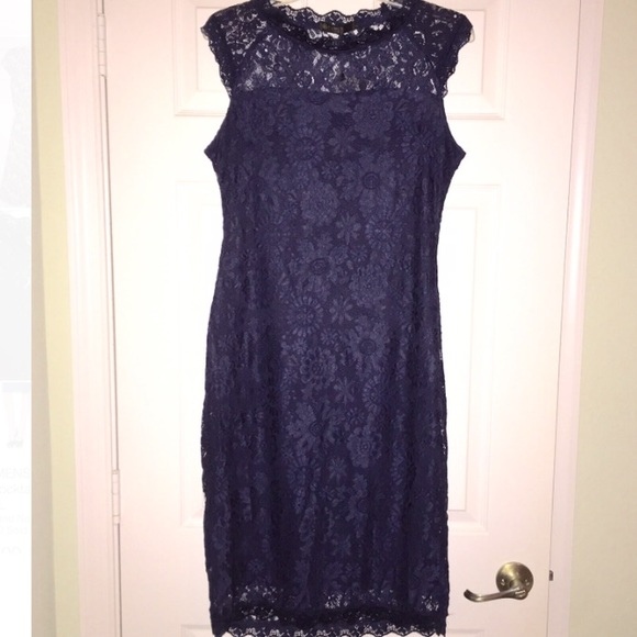 ✨3/30 HP✨ Lace Overlay Navy Cocktail Dress Sz L - Picture 2 of 4