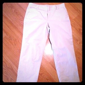 Ann Taylor classic khaki capris sz 8