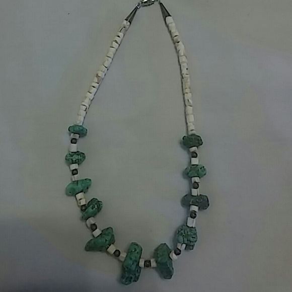 Vintage NWOT 16" Turquoise Choker - Picture 2 of 2