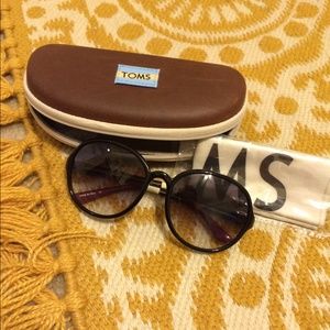 Black TOMS women's sunglasses