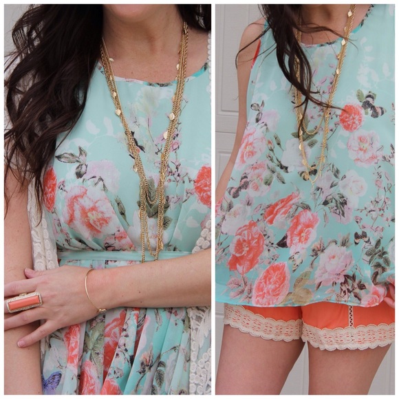 SOLD OUT! Chiffon floral print tunic - Picture 2 of 2