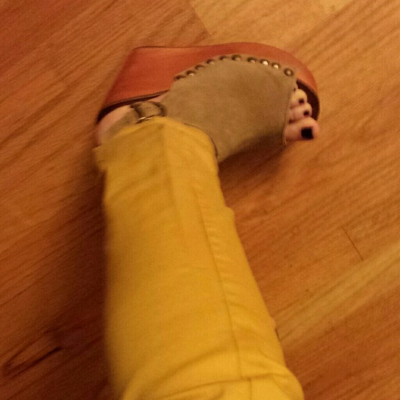 Poshstyle with Miss Me and Jeffrey Campbell - Picture 4 of 4
