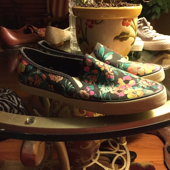 Fun tropical slip ons