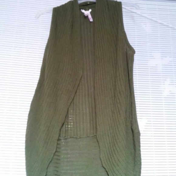 Sweater Green Vest!