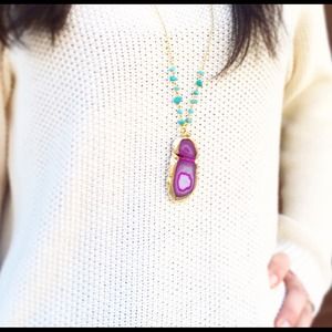 24 Krt pink agate and turquoise beaded accent