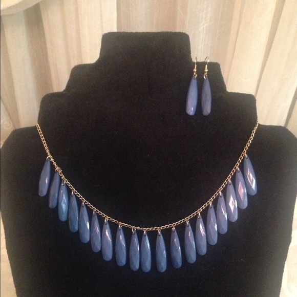 Fashion Necklace and Earings set
