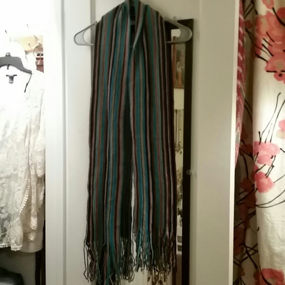 Stripped colorful knitted scarf