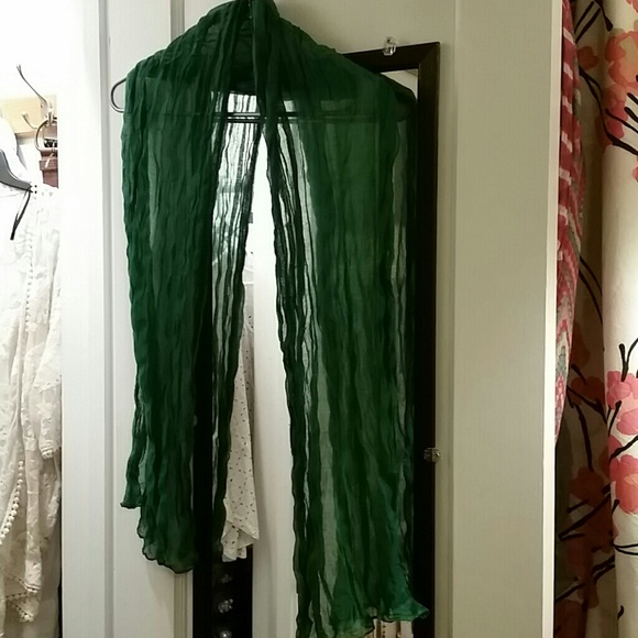 Gorgeous green scarf