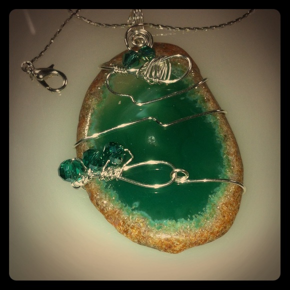 457. Sliced Green Agate wire wrapped pendant/chain