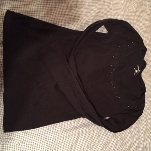 Black Tee
