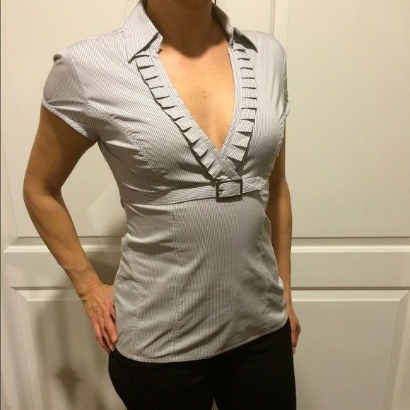 Express top with silver buckle detail