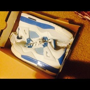 Jordan 4 retro