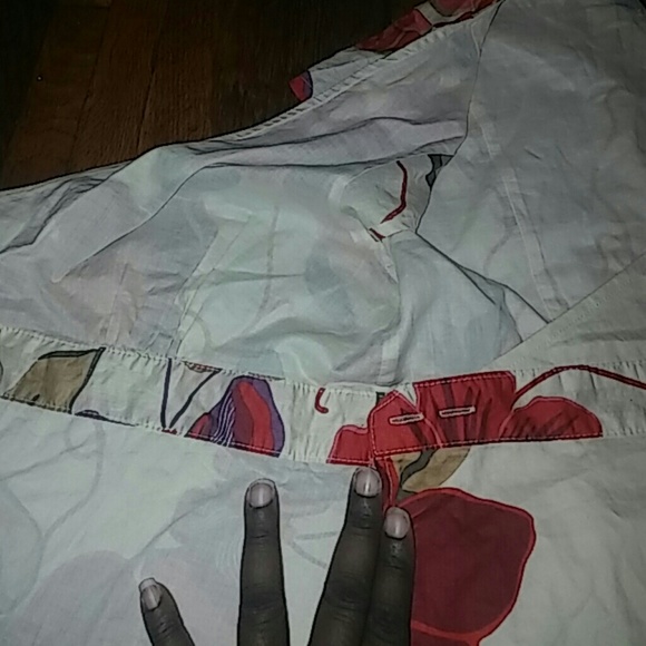 GAP Casual Floral Wrap Top *Never Worn* - Picture 3 of 4