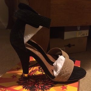 Snake jeffery campbell heel