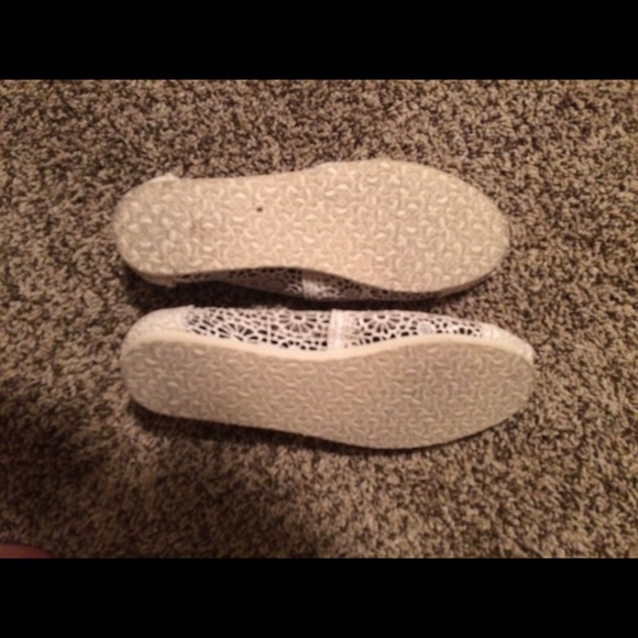 Cream laced toms - Picture 3 of 3