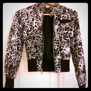 NWOT Members Only Black/Grey/White Leopard