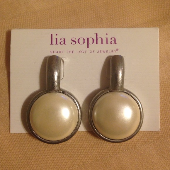 Lia Sophia earrings