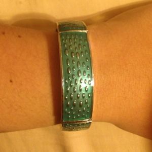 Lia Sophia teal stretch bracelet
