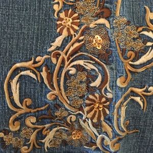 Blue Jeans w Brown Embroidery