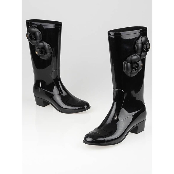 🚫SOLD🚫 Chanel Camellia Flower Rain Boots - Picture 4 of 4