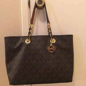 💋 SOLD💋 Michael Kors Large Cynthia Tote
