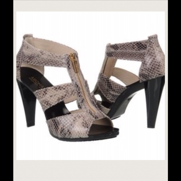 LIMITED🕥🕥🕥SALE⚡️New SNAKESKIN MK heels - Picture 2 of 4