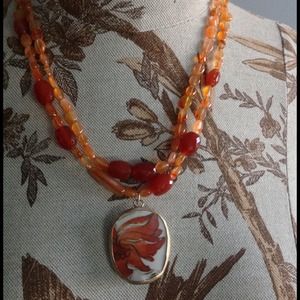 Semi-precious stone necklace with pendant