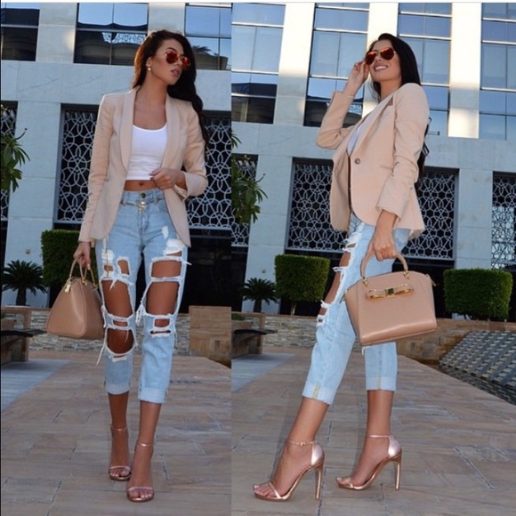 Looking for REVERSE/ LEVIS 501 distressed BF jeans - Picture 1 of 4