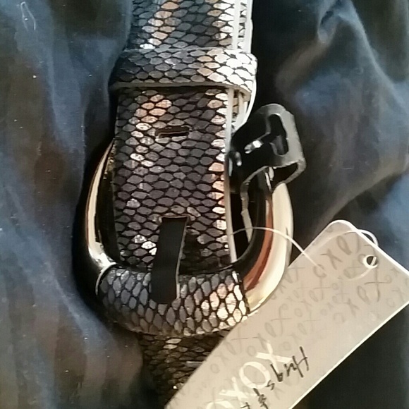 Xoxo  belt. Silver