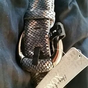 Xoxo  belt. Silver