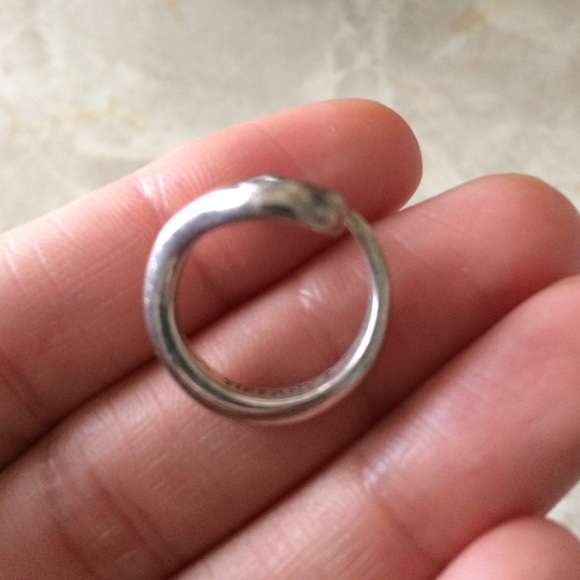 100% Authentic Tiffany & co. Ring - Picture 2 of 3