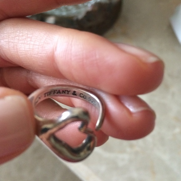 100% Authentic Tiffany & co. Ring - Picture 3 of 3