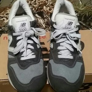 Men's Sz. 9.5 New Balance sneakers