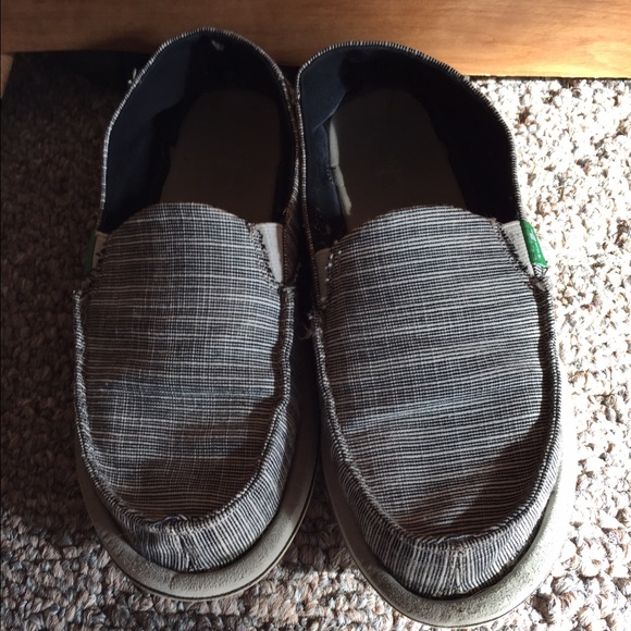 Sanuk size 6.