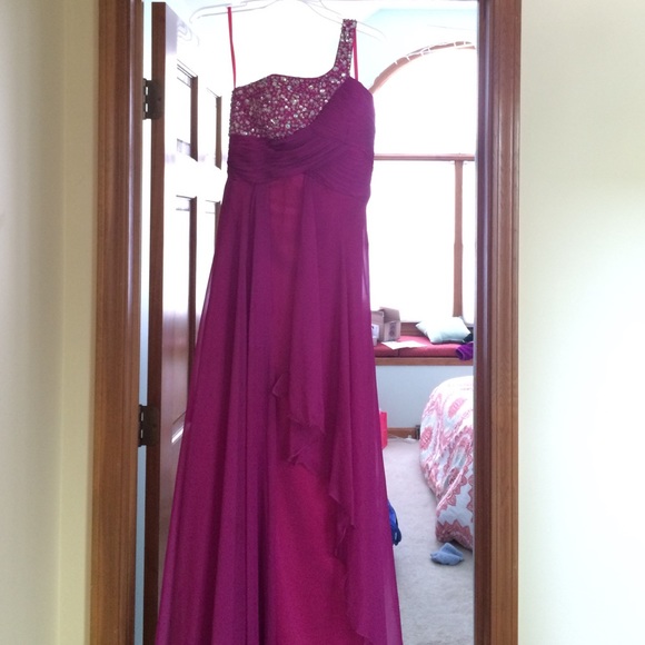 Chiffon One-Shouldered Prom Dress - Picture 3 of 4