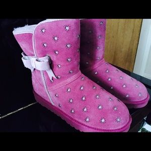 Pink ugg boots youth size 4