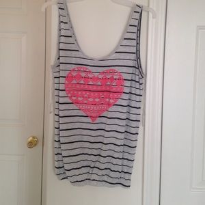 RUE 21 FITTED TANKTOP