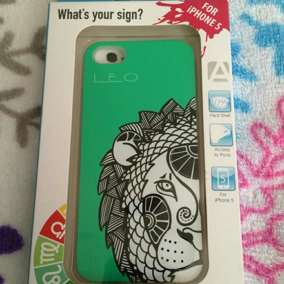 Accessories - Bundle for @a_valentino 2 Casees