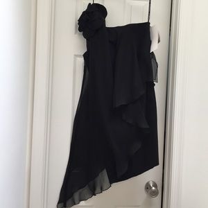 Beautiful Jessica McClintock black dress