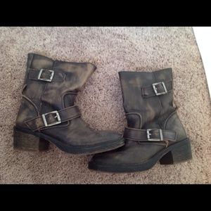Steve Madden Boots