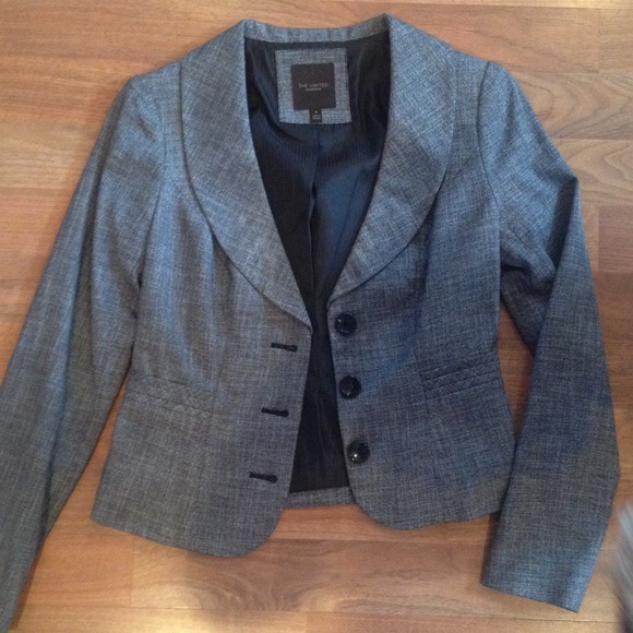 The Limited pant suit gray