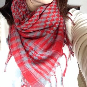 💛 🎉Host Pick🎉 1 Scarf/multiple colors available