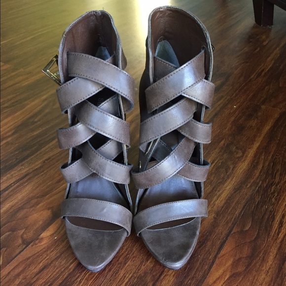 Simonelli heels - Picture 3 of 3