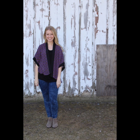 Unique Patterned Kimono - Picture 1 of 4