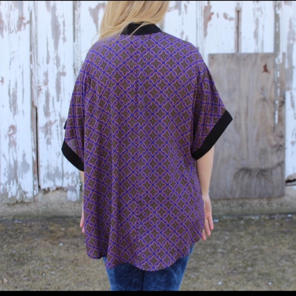 Unique Patterned Kimono - Picture 4 of 4